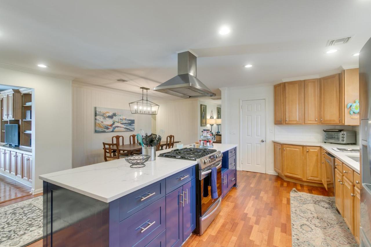 Spacious St Simons Island Vacation Rental With Pool! St. Simons Island Exterior foto